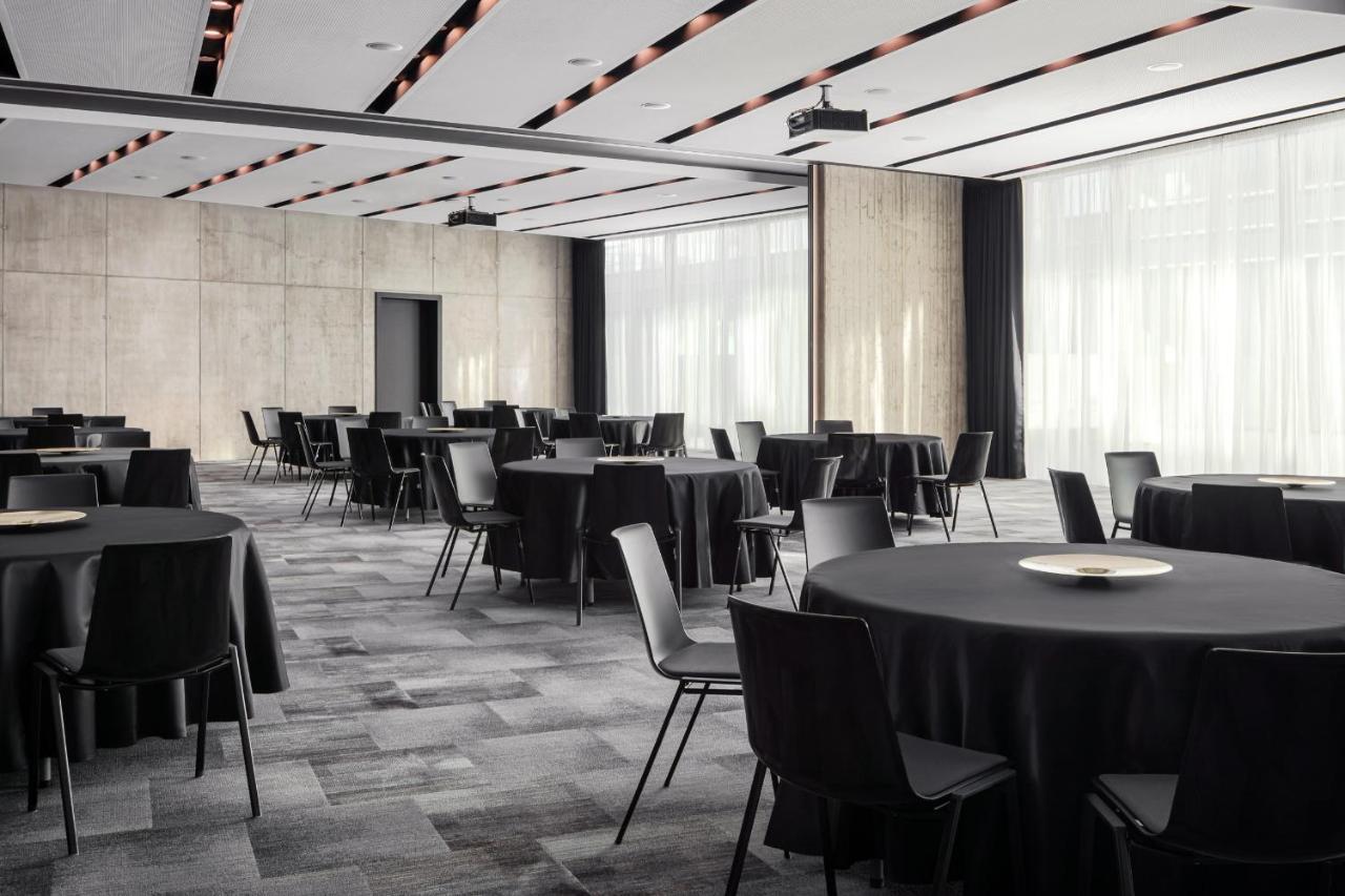 Stages Prague, A Tribute Portfolio Otel Prag
